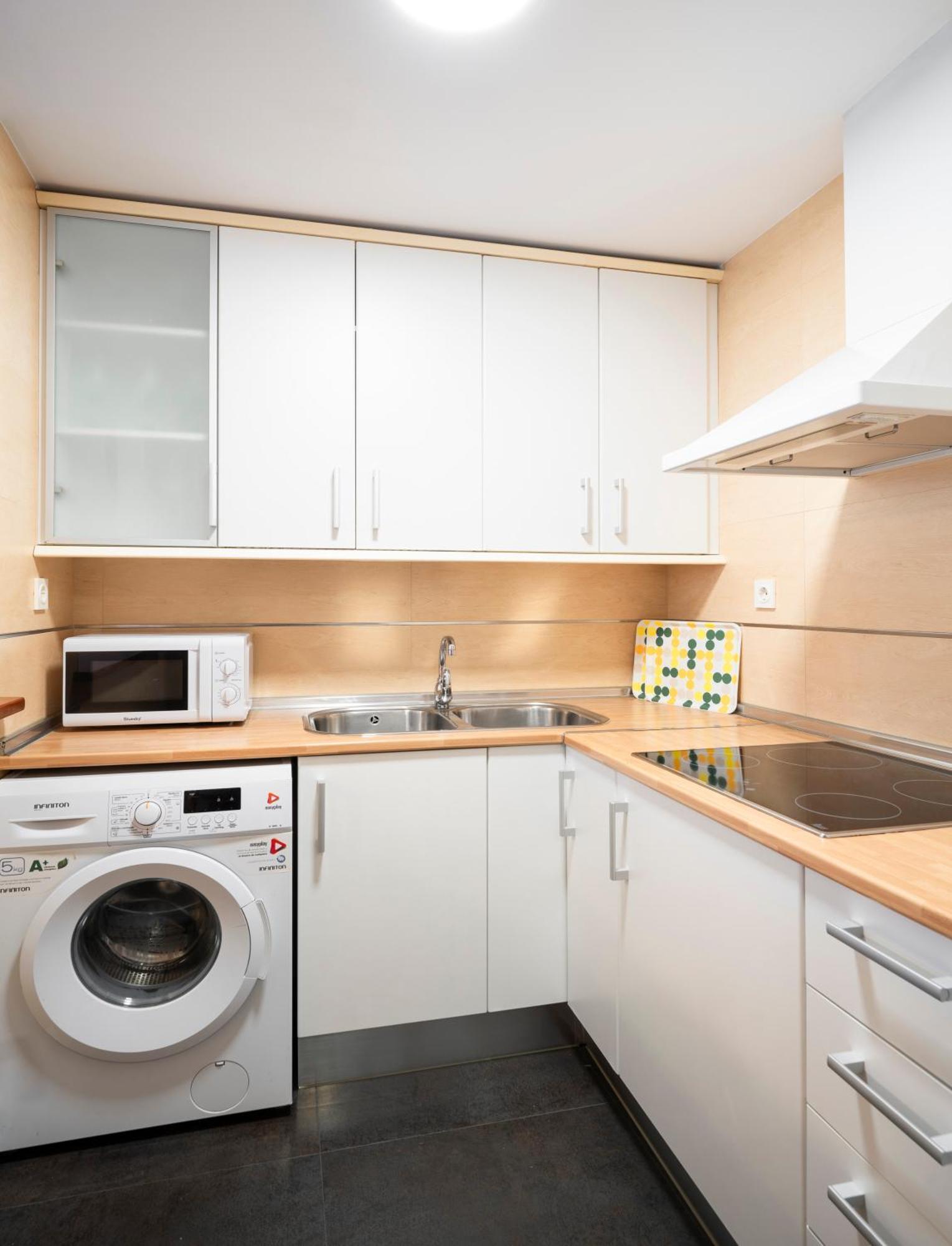 Enjoygranada Emir 3b Y Parking Apartment